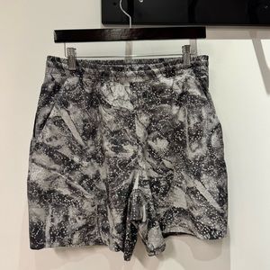 Lululemon Pace Breaker Linerless 7” Shorts Black/Grey with Reflective Specks